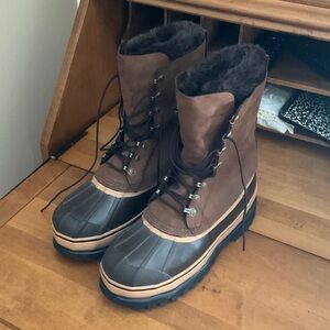 Cabela's Brown and Black Men's Snow Boots
